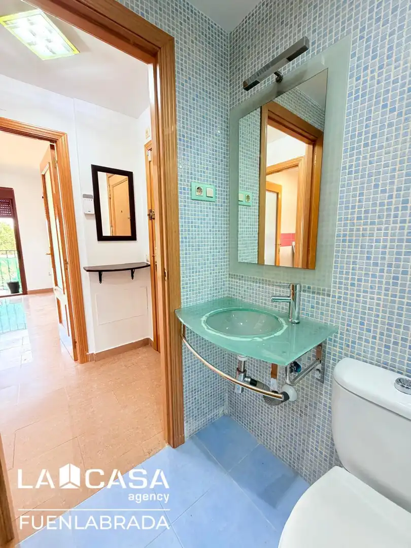 Bathroom of Duplexes for sale in El Viso de San Juan  with Heating, Swimming Pool and Balcony