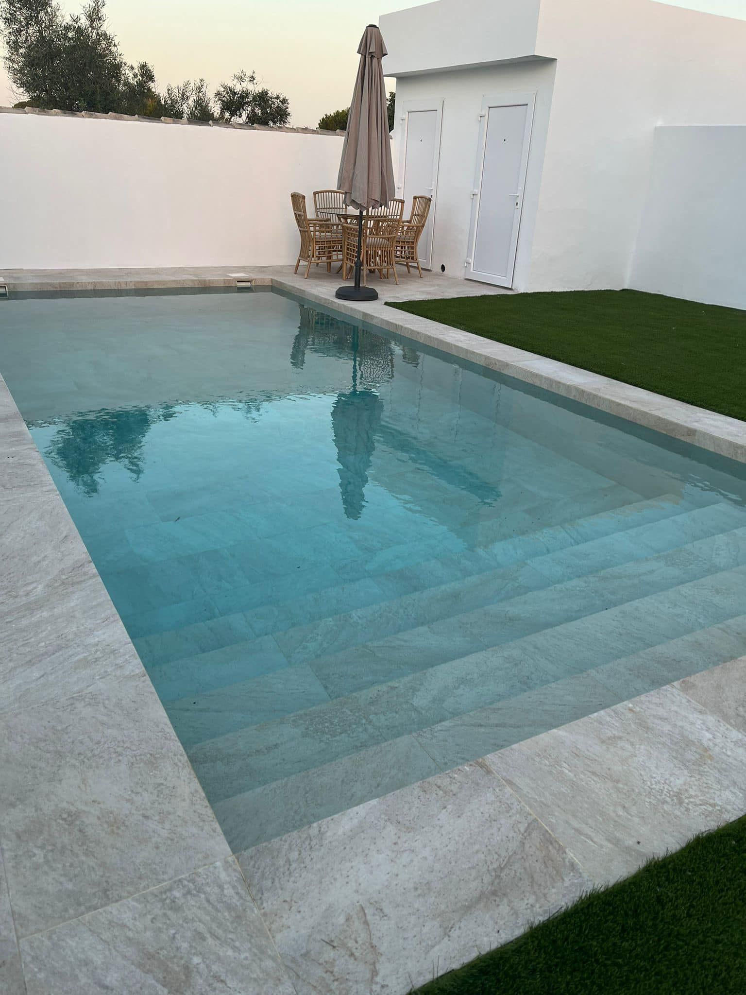 Piscina de Casa o chalet de alquiler en Chiclana de la Frontera con Aire acondicionado, Calefacción y Jardín privado