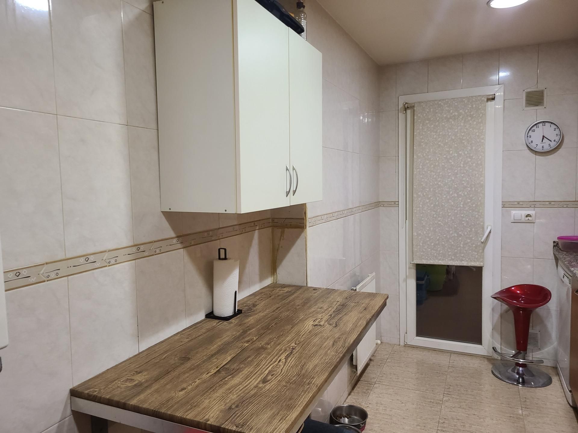 Cuina de Planta baixa en venda en Figueres amb Aire condicionat, Terrassa i Balcó