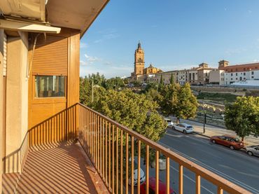 Wohnung mit Balkon zum Verkauf in Guadix