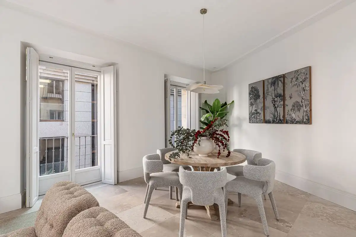 Flat with lift for sale in C. de Noblejas, imagen 5