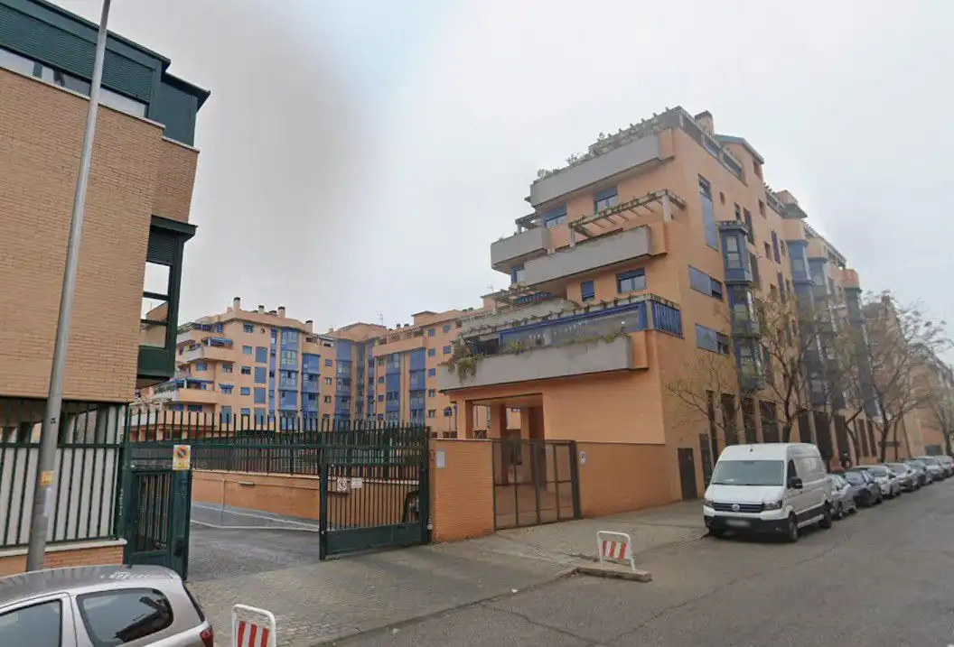 Exterior view of Garage for sale in Madrid