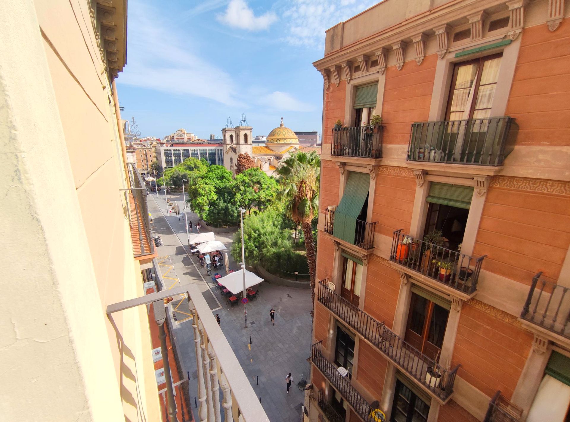 Exterior view of Flat to rent in  Barcelona Capital  with Heating, Furnished and Oven