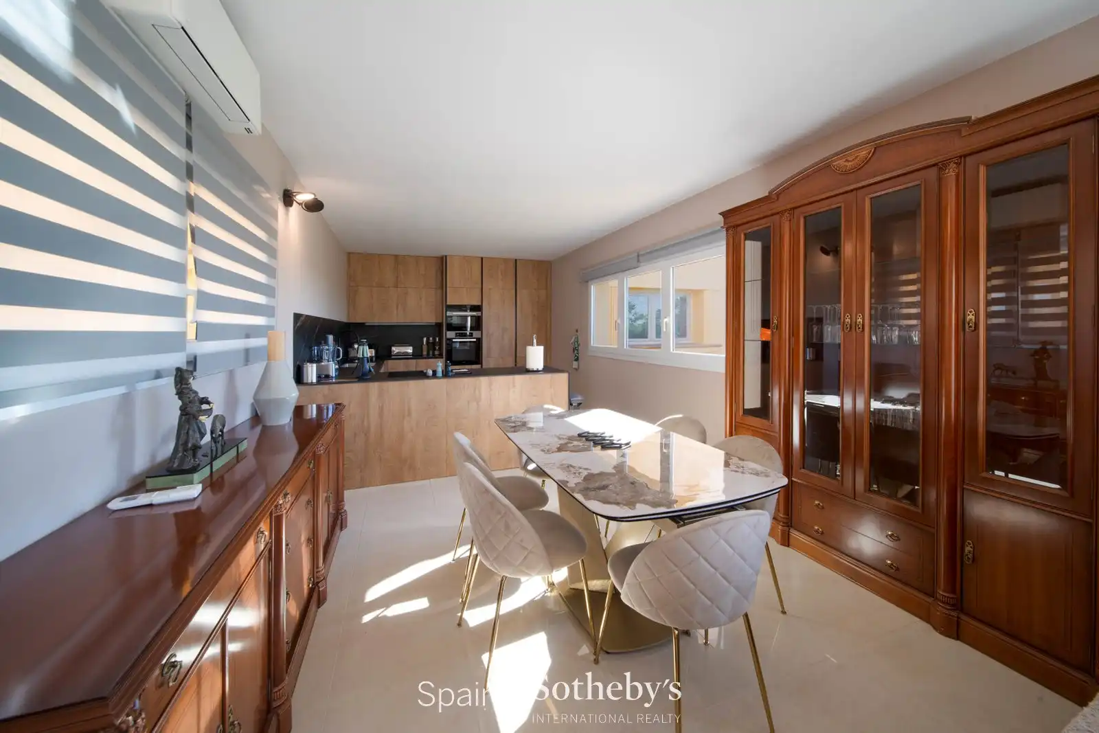 House with pool for sale in Carrer Anglaterra, imagen 10