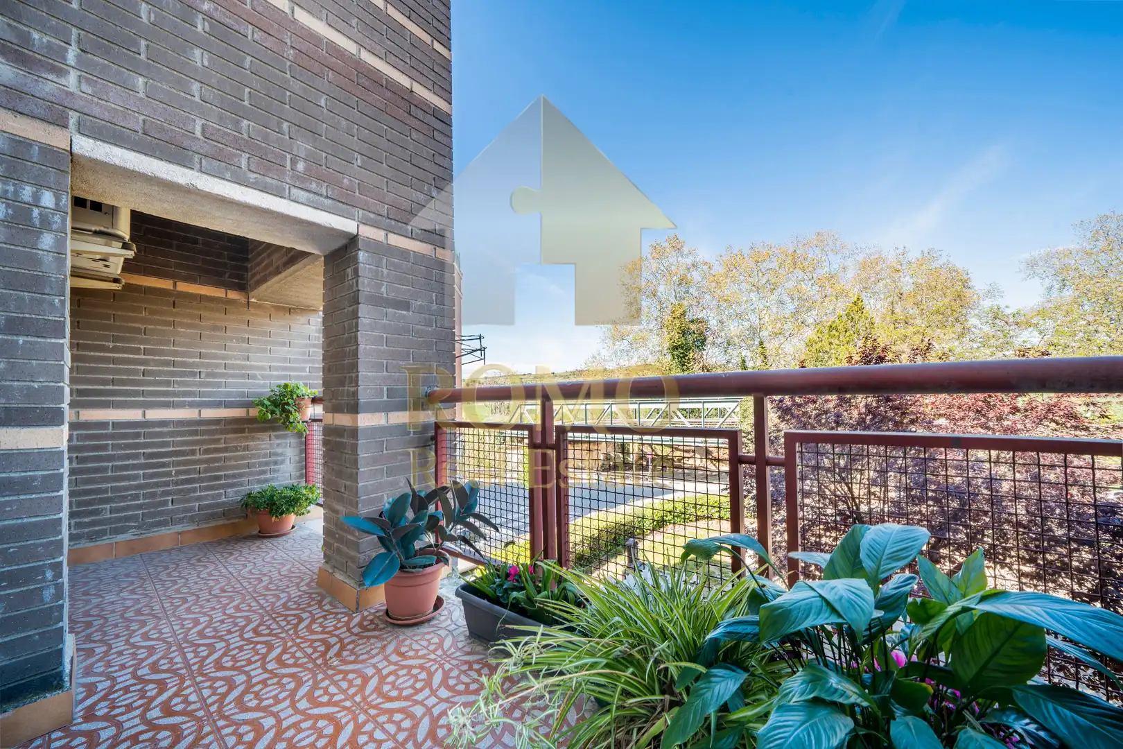 Casa adosada en venta en Plaça Ponent, La Llagosta
