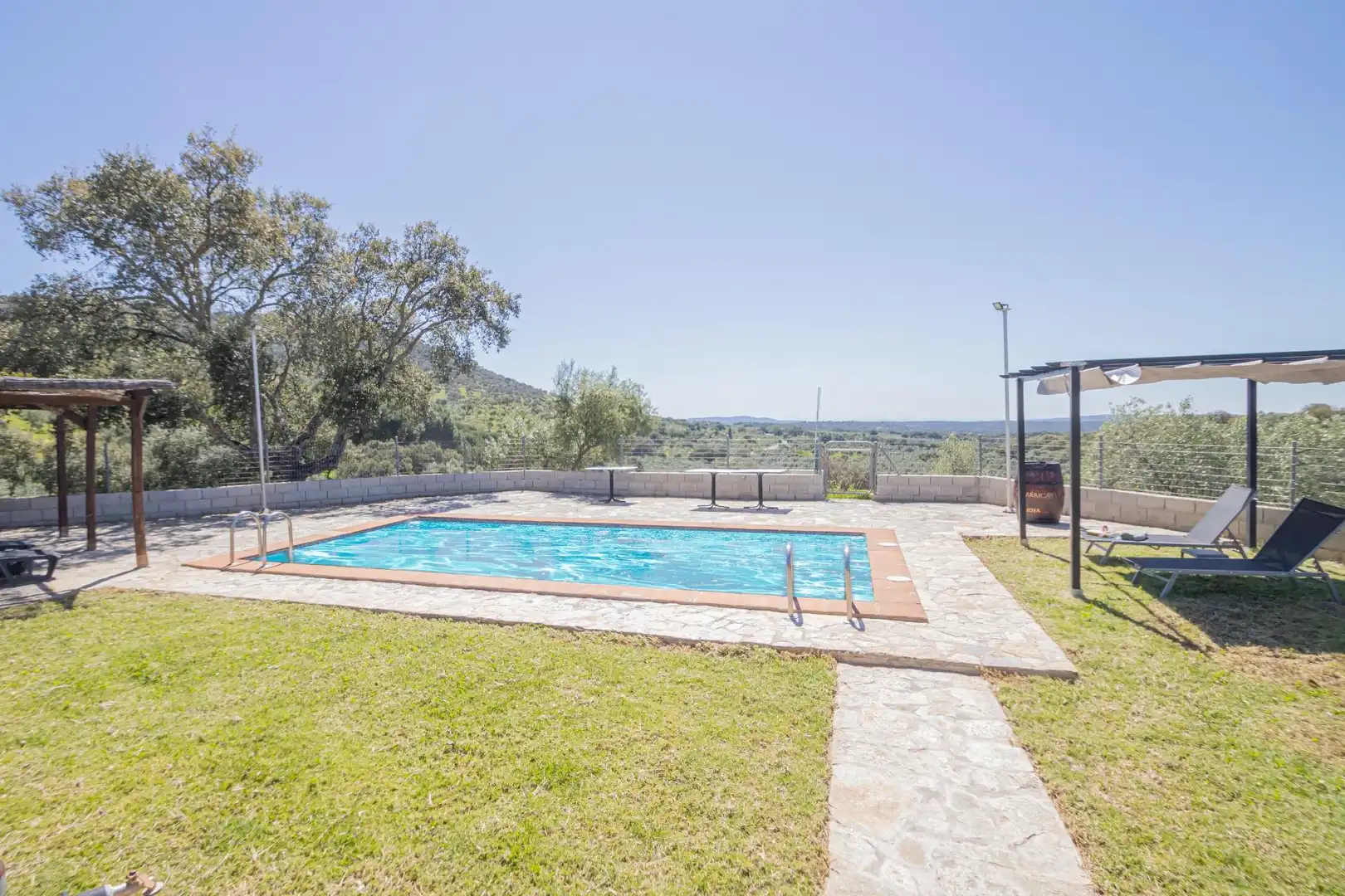 Schwimmbecken von Grundstücke zum Verkauf in El Pedroso