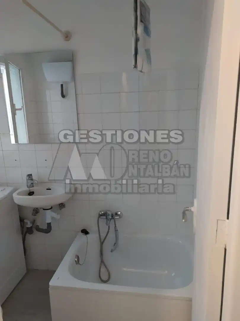 Study for rent in Camino de Ronda