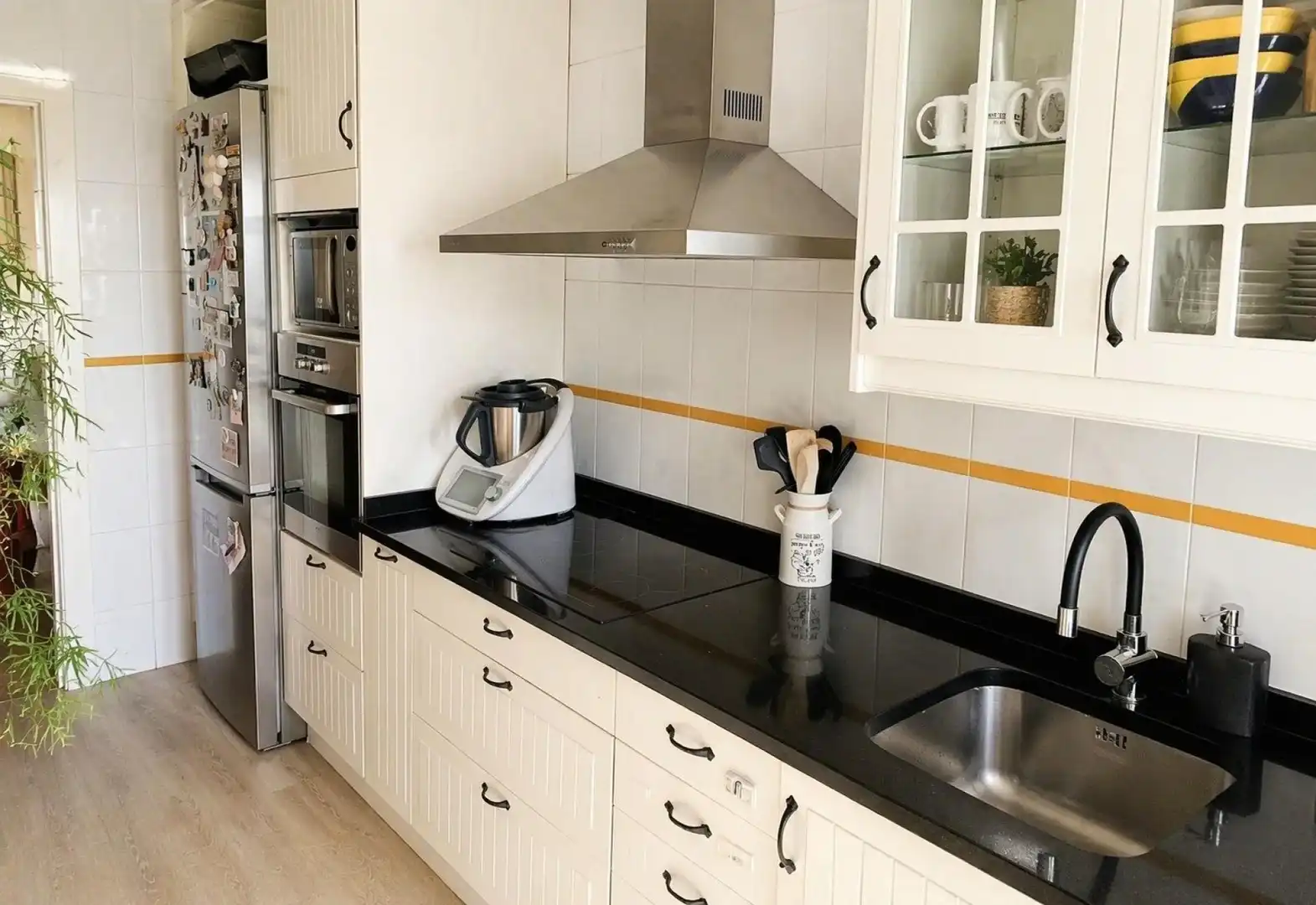 Cocina de Piso en venta en Las Rozas de Madrid con Calefacción, Terraza y Piscina comunitaria