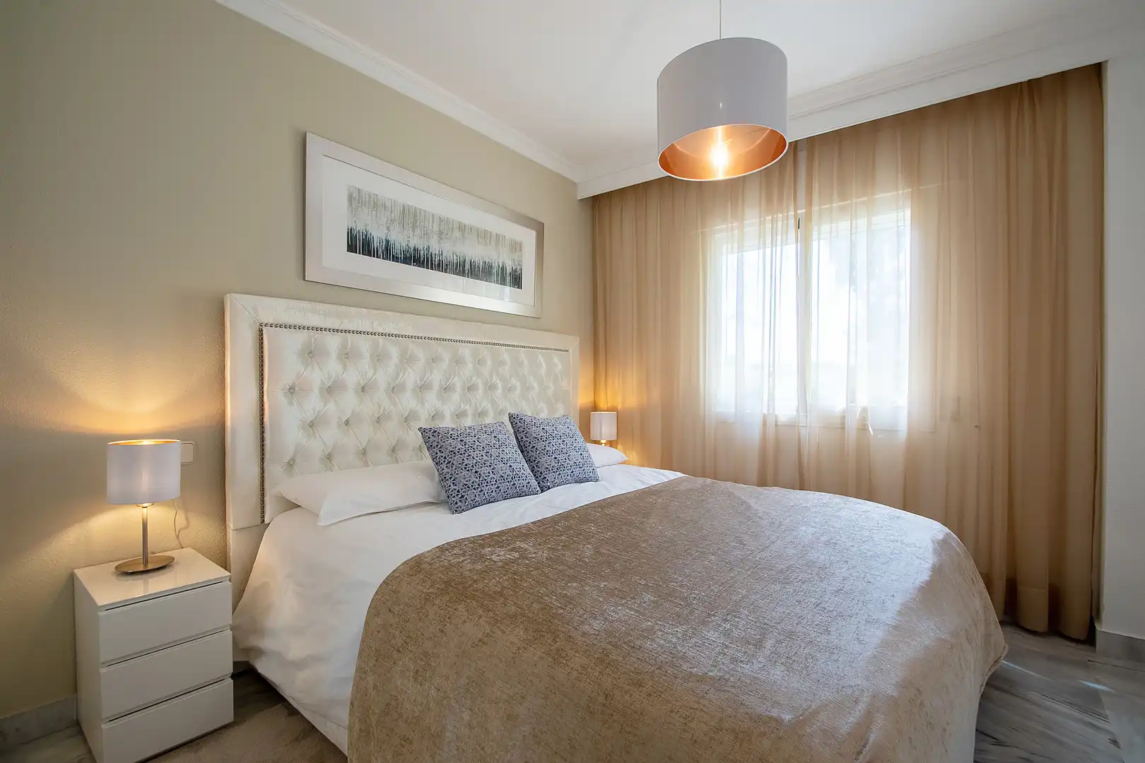 Dormitori de Planta baixa de lloguer en Marbella amb Terrassa, Piscina i Piscina comunitària