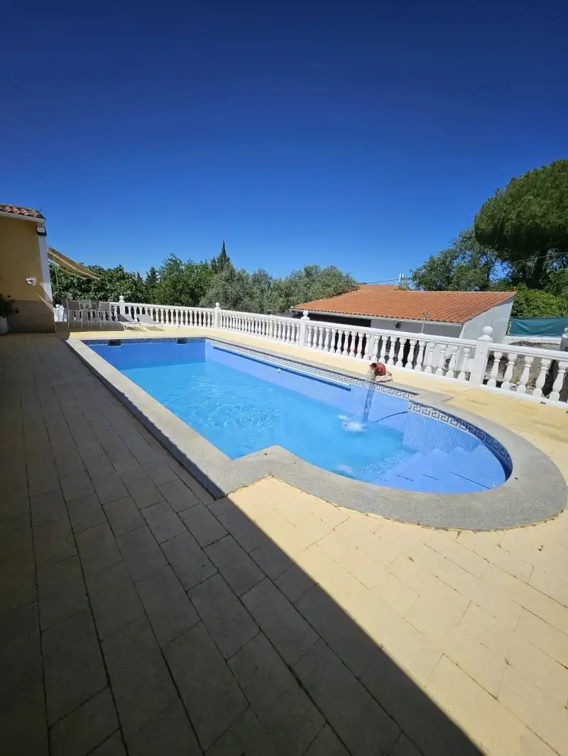 Chalet con terraza en venta en Malpartida de Cáceres, imagen 3