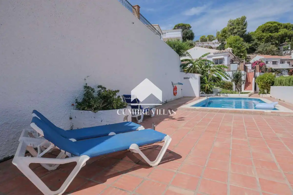 Exterior view of Houses for sale in Almuñécar