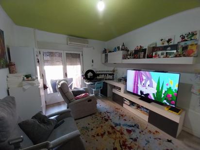 Living room of Flat for sale in  Albacete Capital  with Air Conditioner, Heating and Balcony