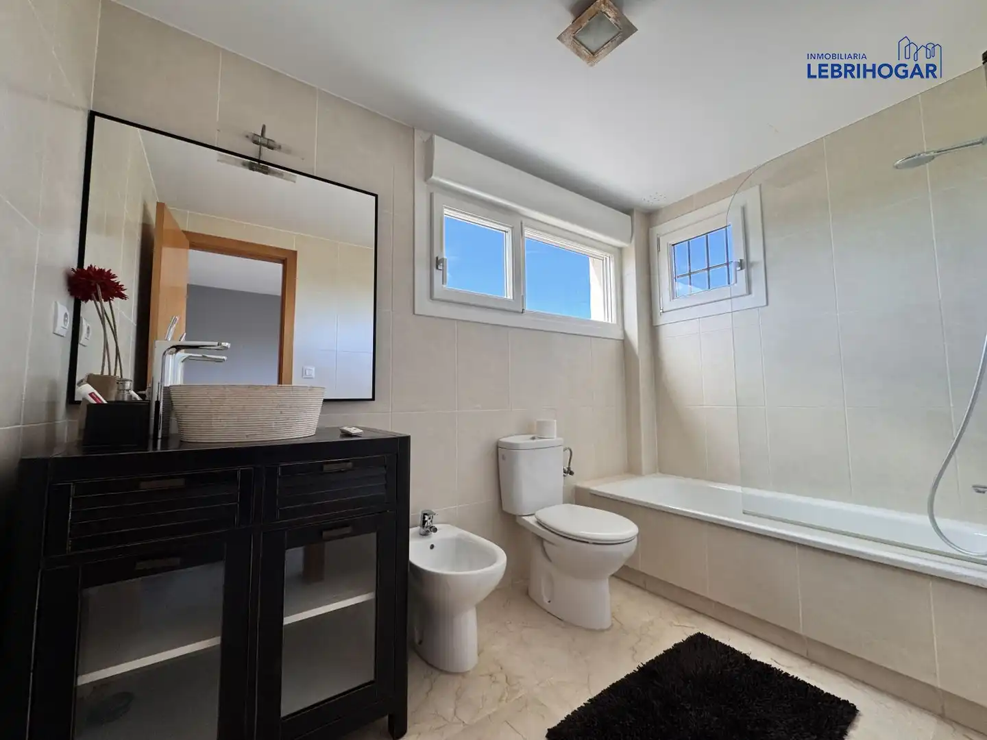 Bathroom of Houses for sale in Lebrija  with Air Conditioner, Heating and Terrace