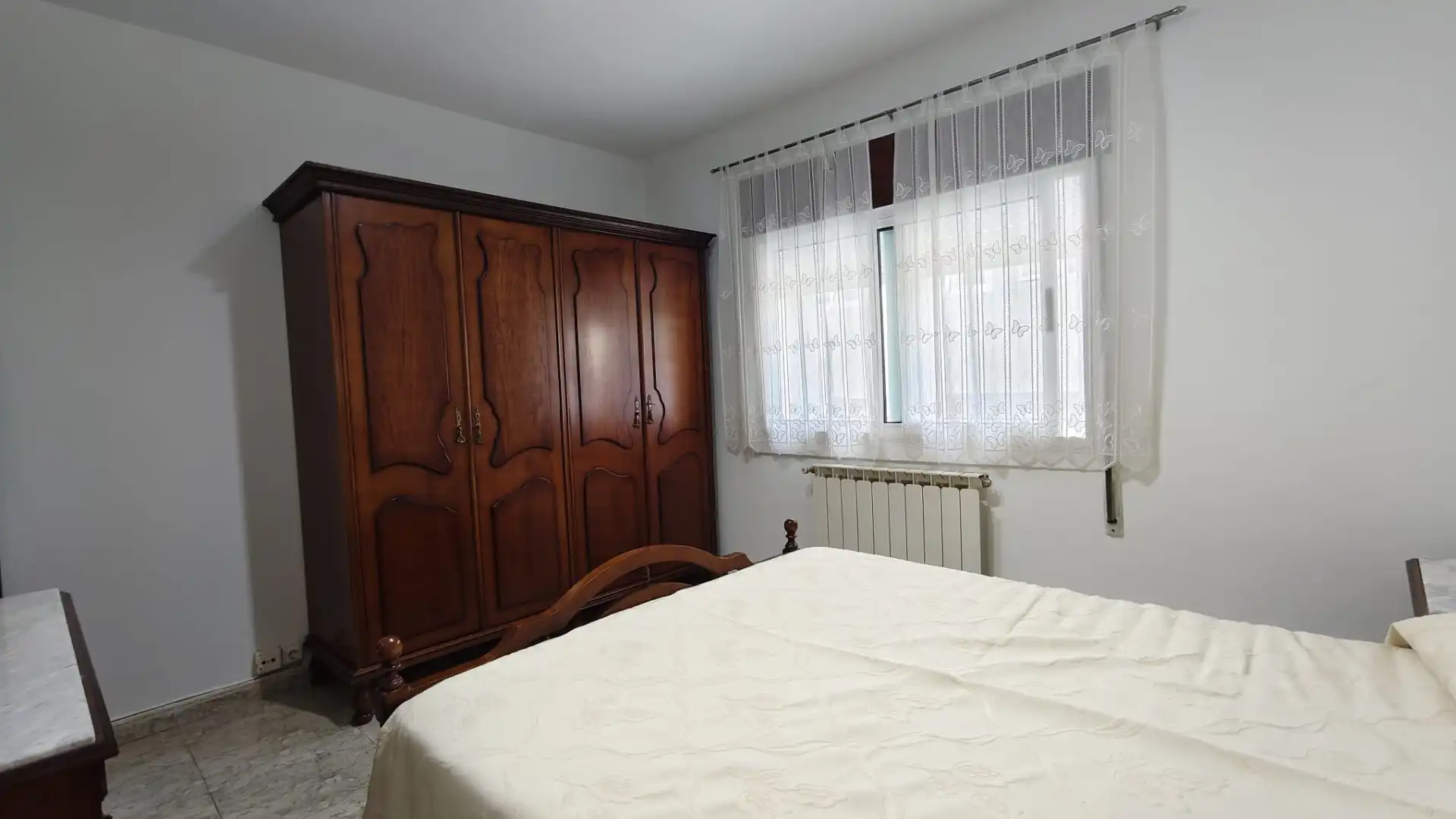 Bedroom of Flat for rent in Santiago de Compostela   with Heating, Furnished and Oven