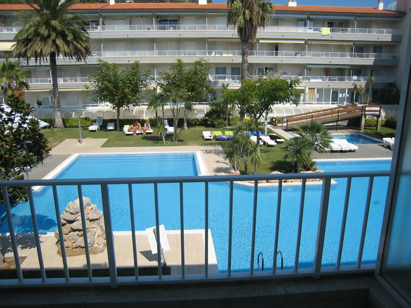 Schwimmbecken von Wohnung zum Verkauf in L'Estartit mit Klimaanlage, Privatgarten und Terrasse