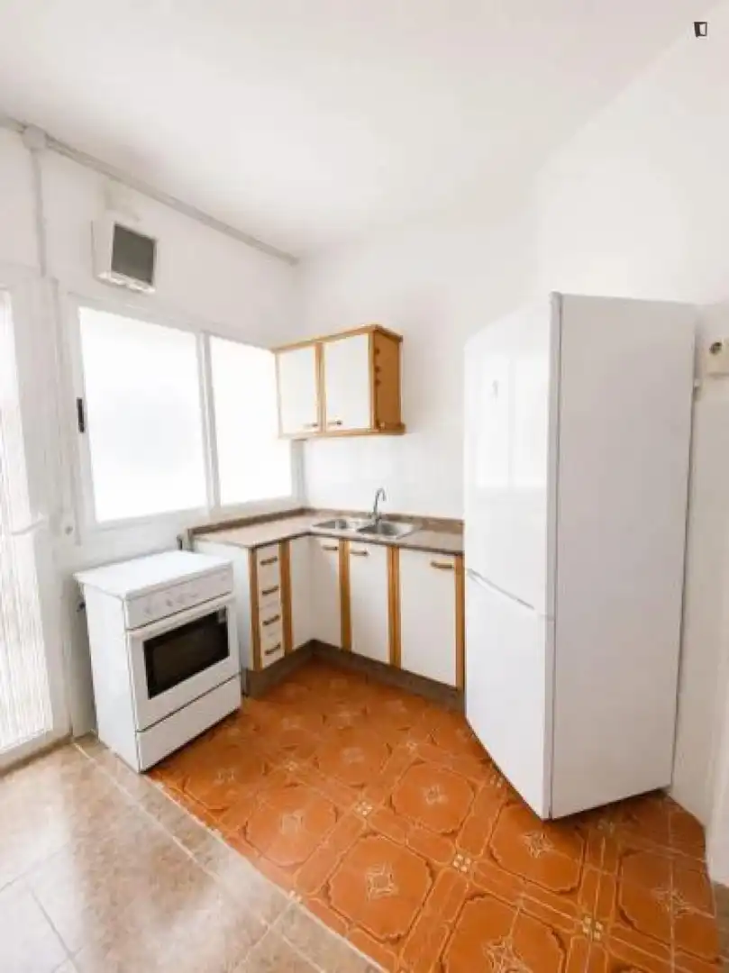 Cocina de Apartamento para compartir en Poblats Marítims