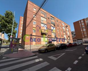 Vista exterior de Pis de lloguer en Salamanca Capital amb Calefacció, Parquet i Moblat