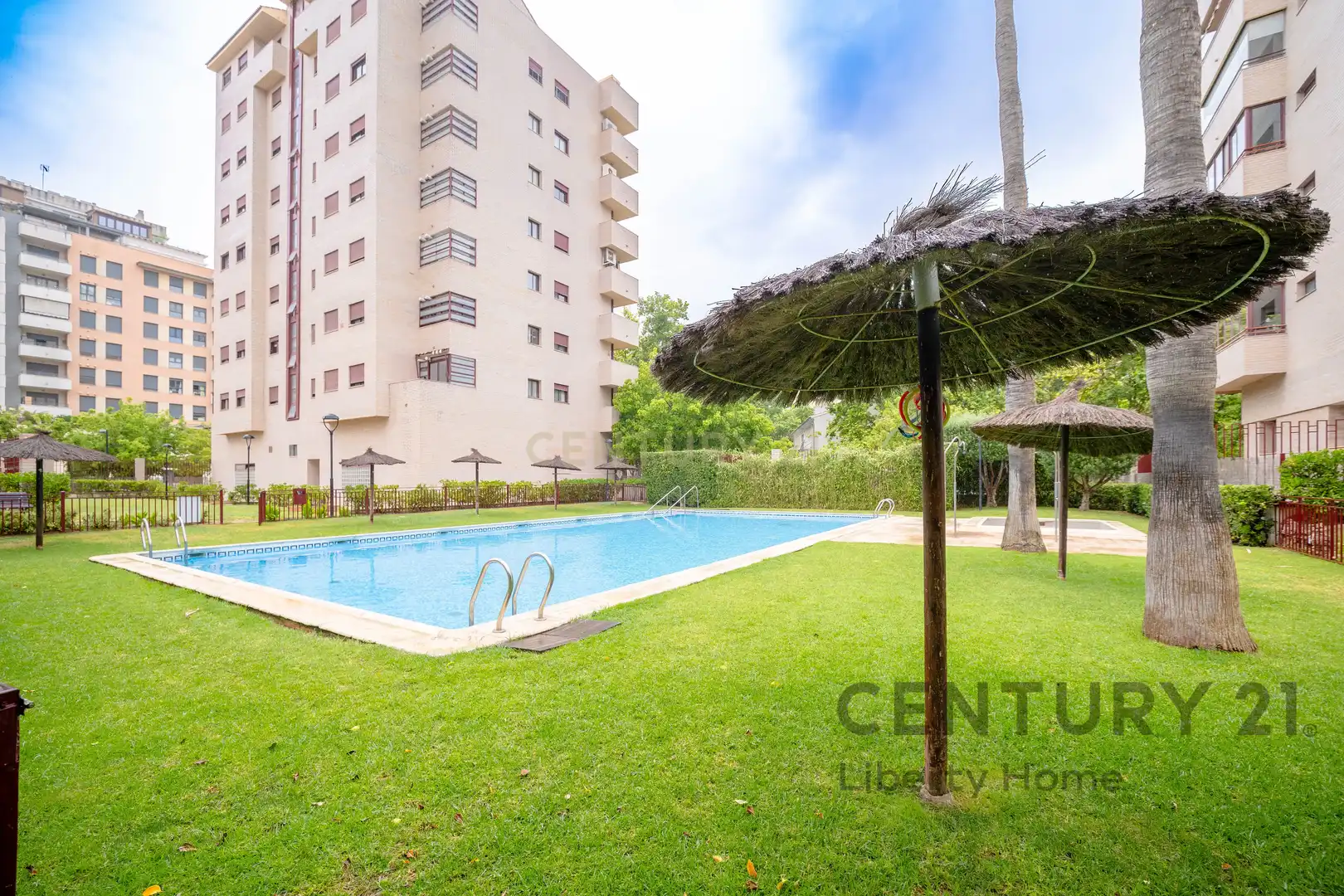 Exterior view of Apartments for rent in Valencia  with Air Conditioner, Private garden and Oven