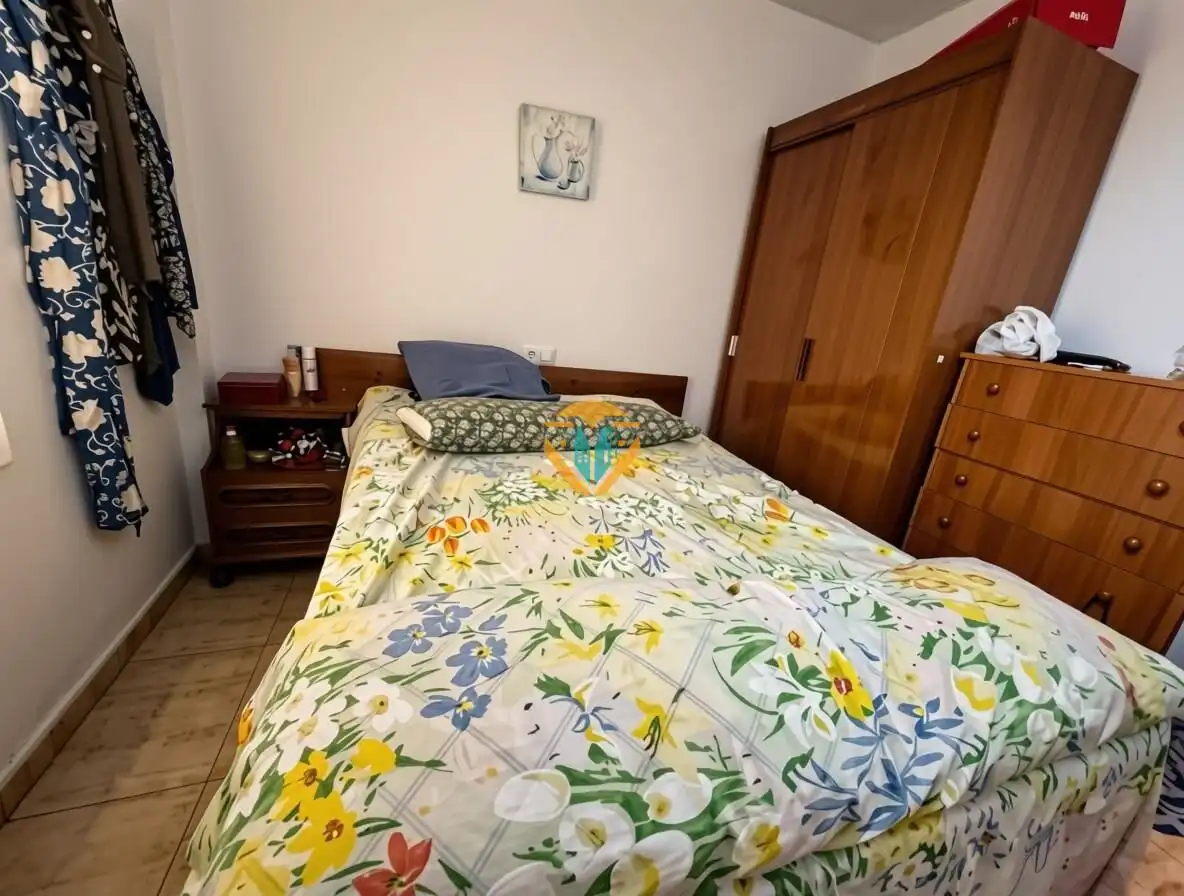 Habitación de Apartamento en venta en Benidorm con Aire acondicionado, Terraza y Trastero