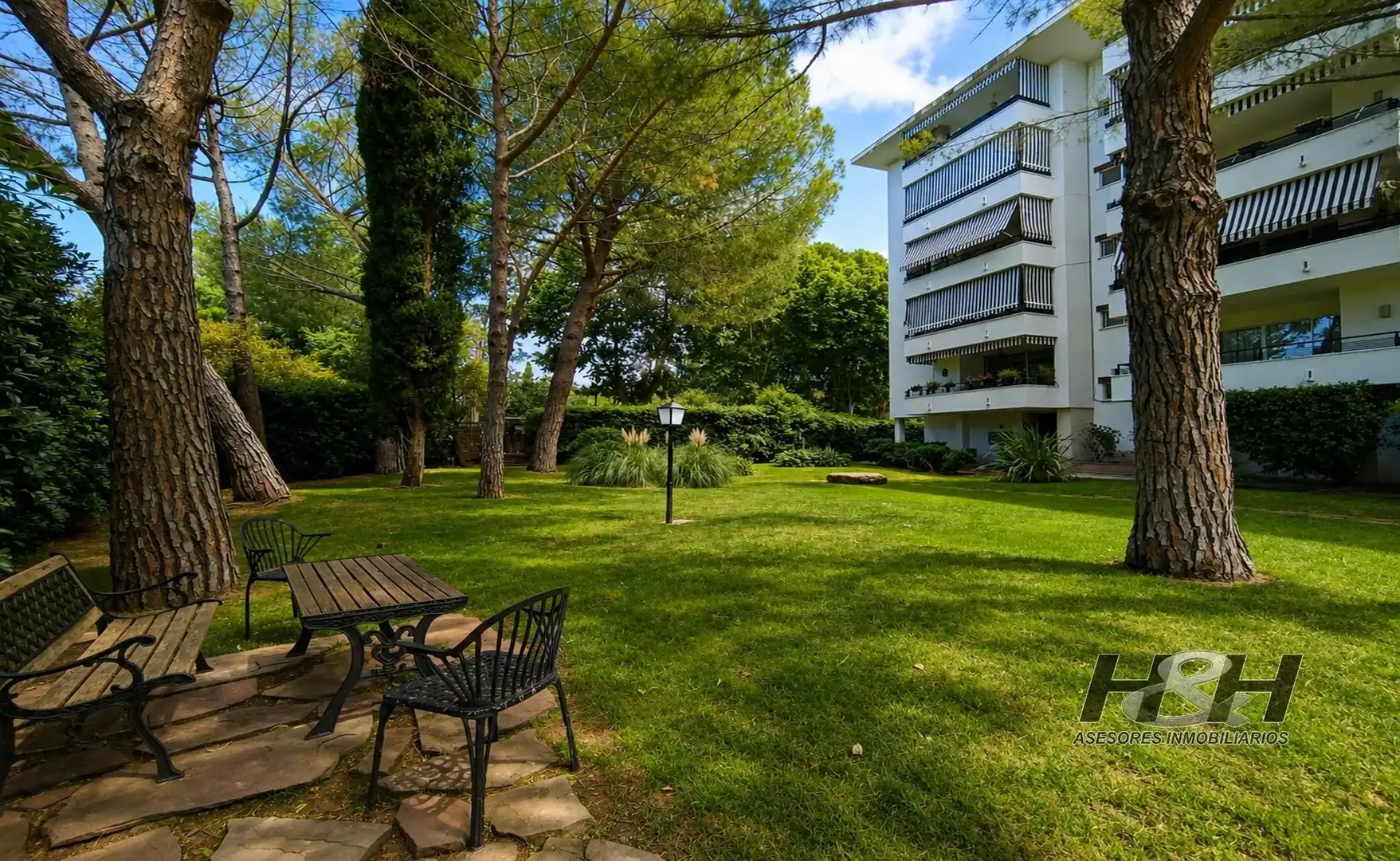 Jardín de Piso en venta en Náquera con Jardín privado, Terraza y Balcón