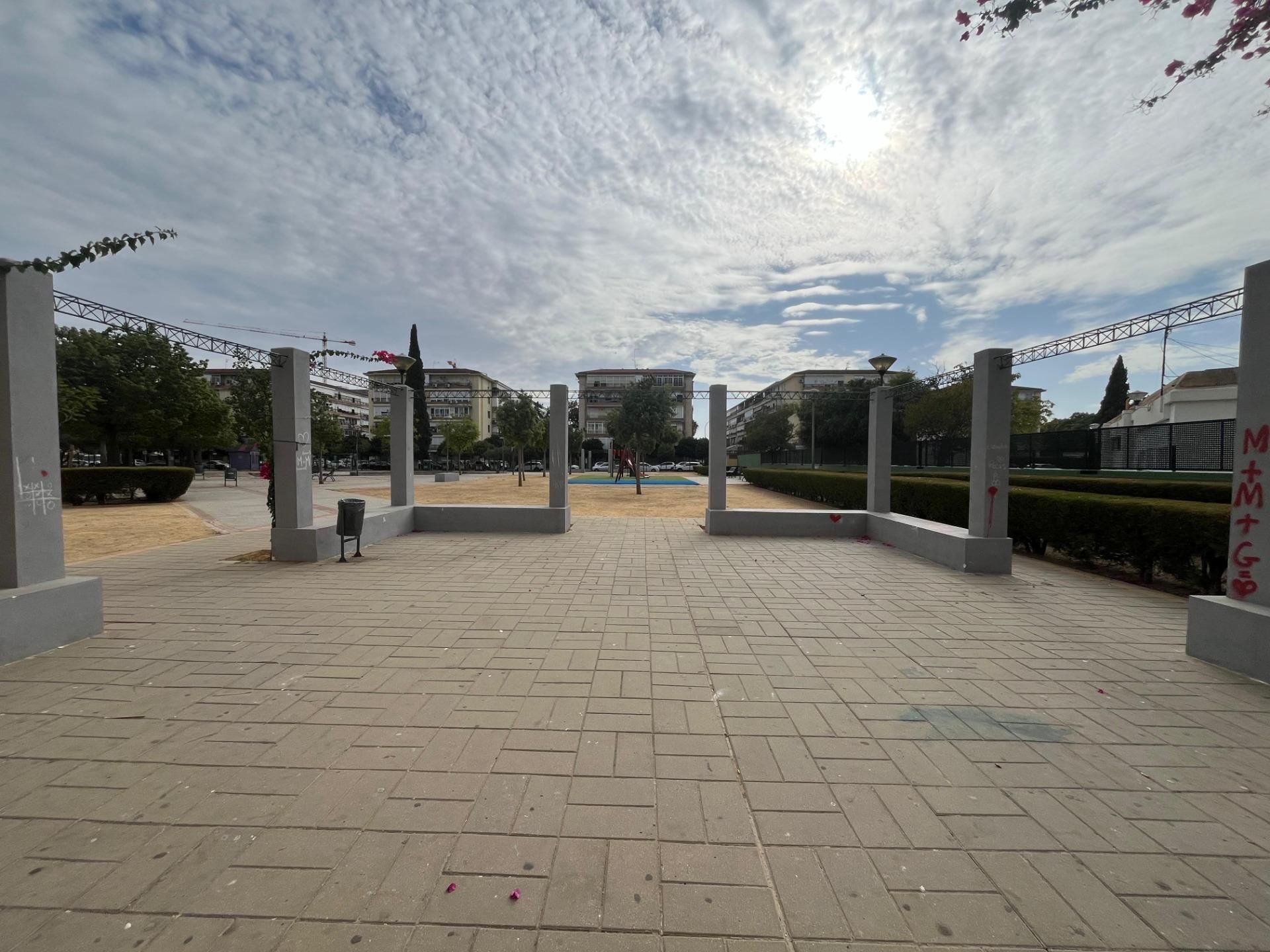 Exterior view of Flat for sale in  Sevilla Capital  with Terrace and Balcony