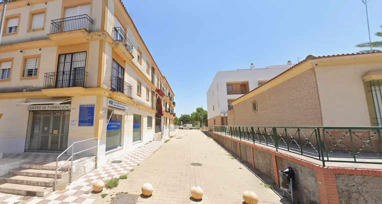 Vista exterior de Pis en venda en Alcalá del Río