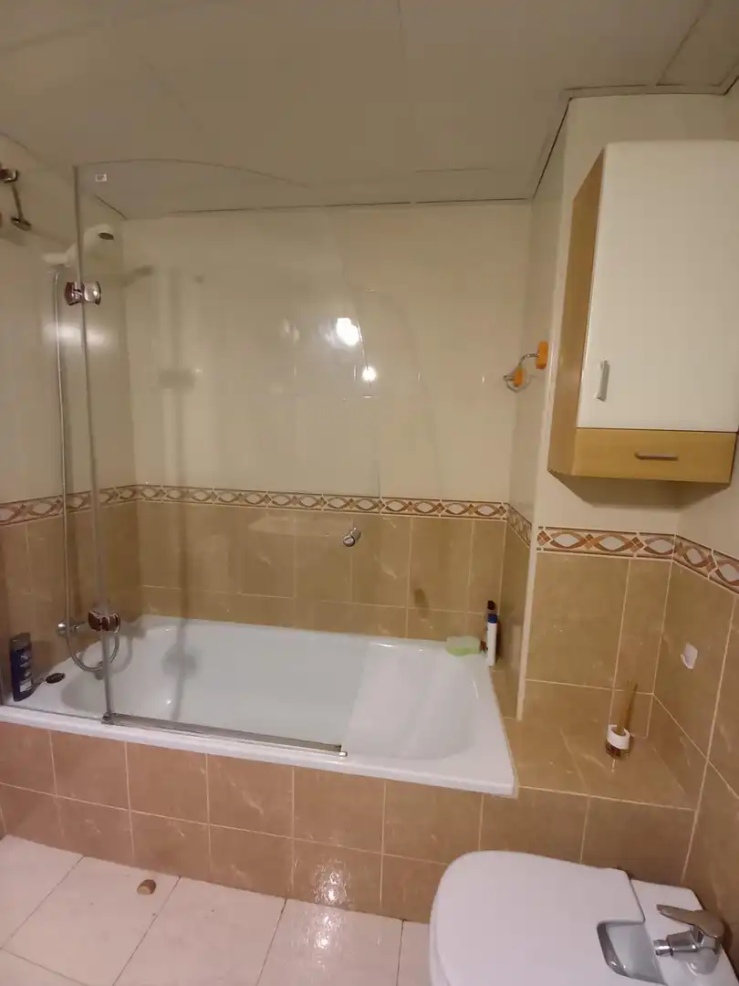 Bathroom of Flat for sale in Córdoba  with Air Conditioner, Heating and Terrace