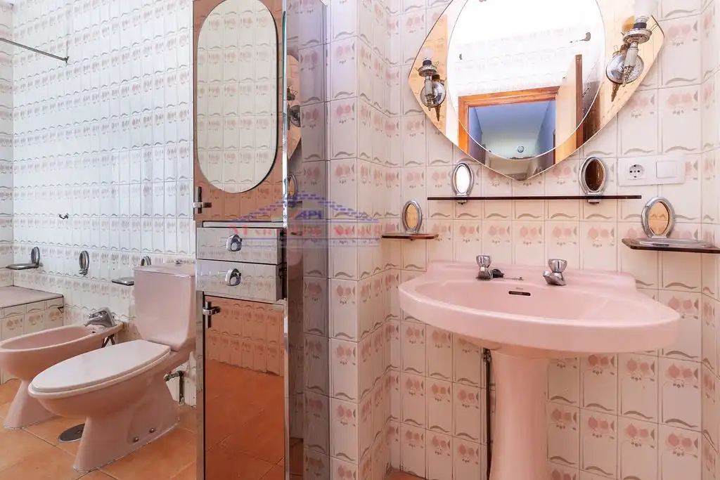 Baño de Piso en venta en Mengíbar con Balcón