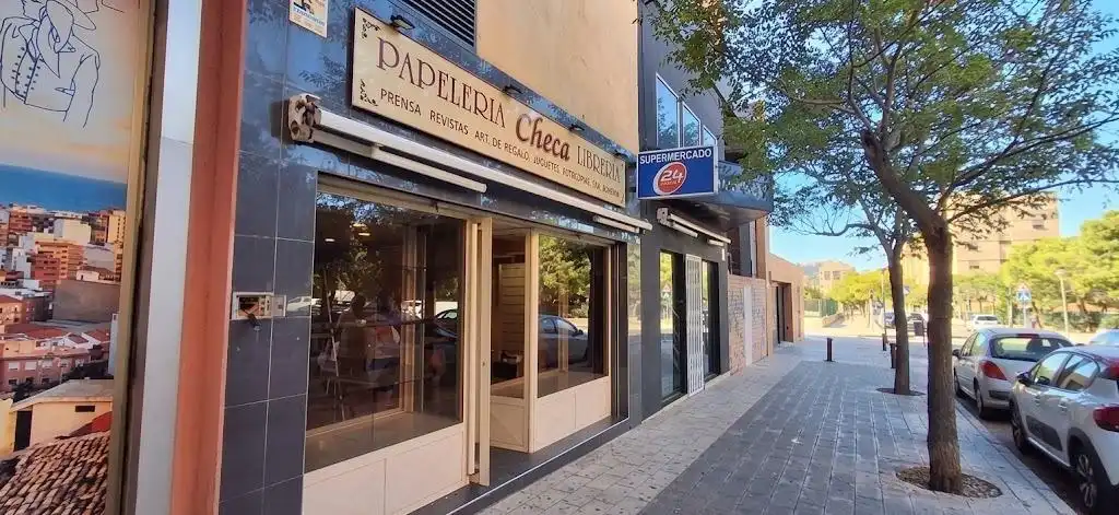 Local comercial en alquiler en Avenida PINTOR XAVIER SOLER, imagen 22