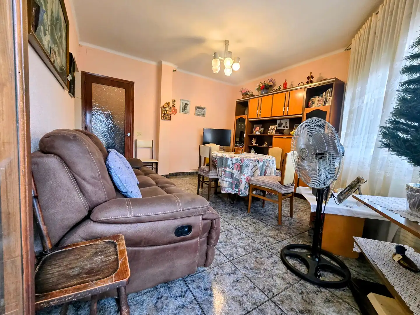 Sala de estar de Piso en venta en Torelló con Calefacción, Trastero y Amueblado