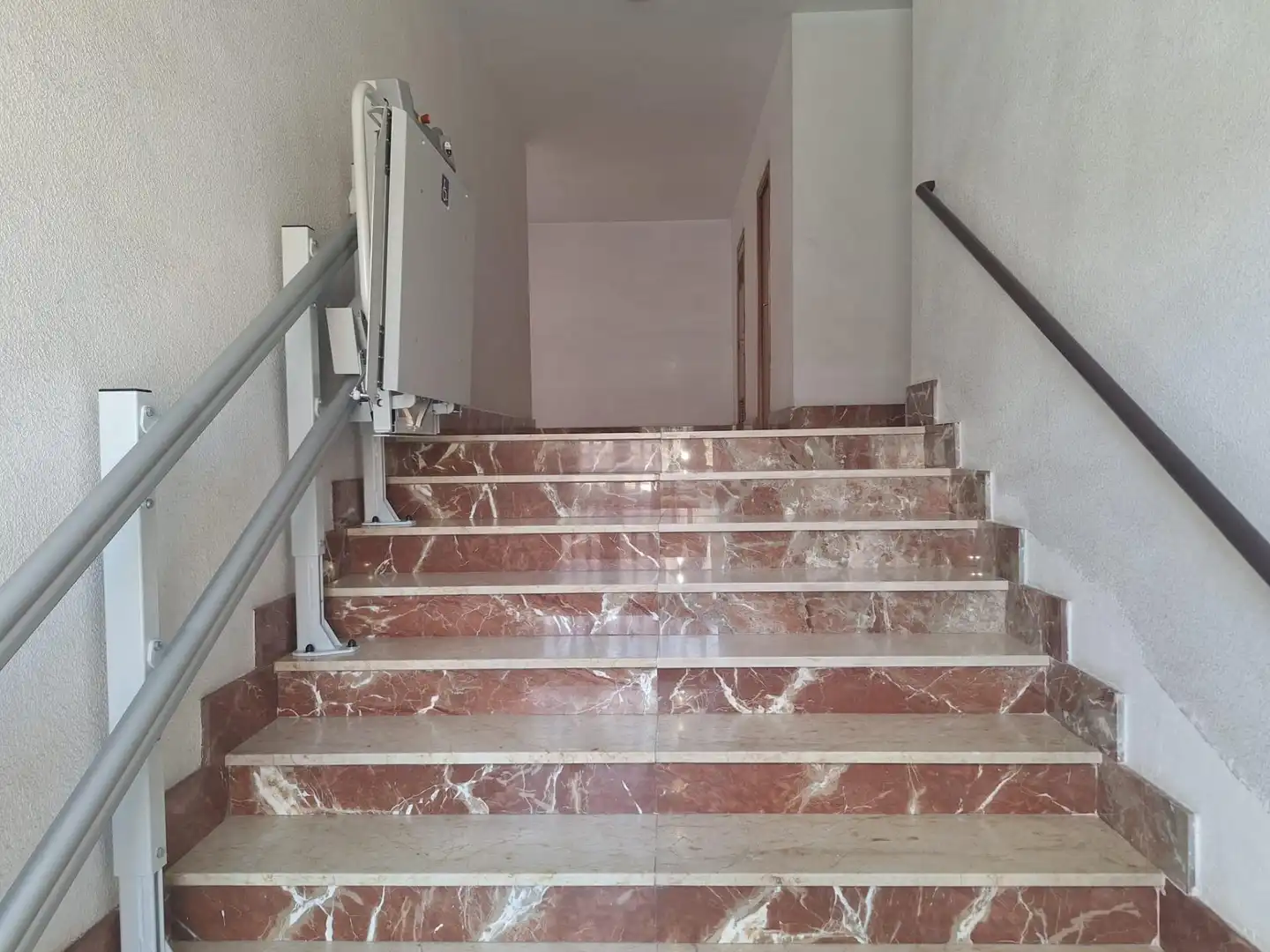 Flat with terrace to rent in Calle Calle Mirasierra, imagen 24