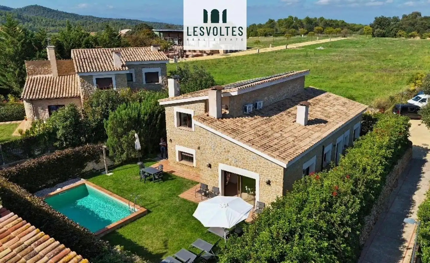 Vista exterior de Casa o chalet en venta en Madremanya, Girona