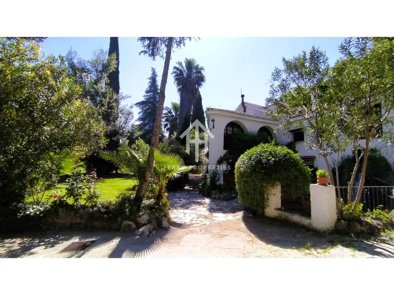 Exterior view of Country homes for sale in Loja  with Heating, Private garden and Swimming Pool