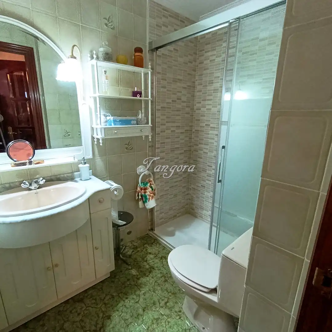 Baño de Piso en venta en Getxo  con Calefacción, Parquet y Terraza
