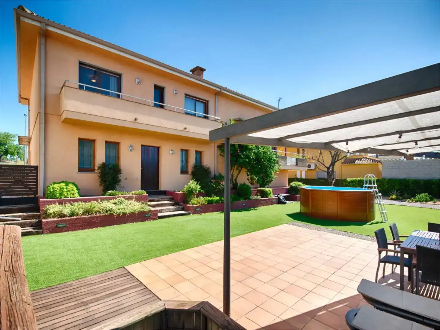 Terrassa de Casa o xalet en venda en Porqueres amb Aire condicionat, Piscina i Balcó