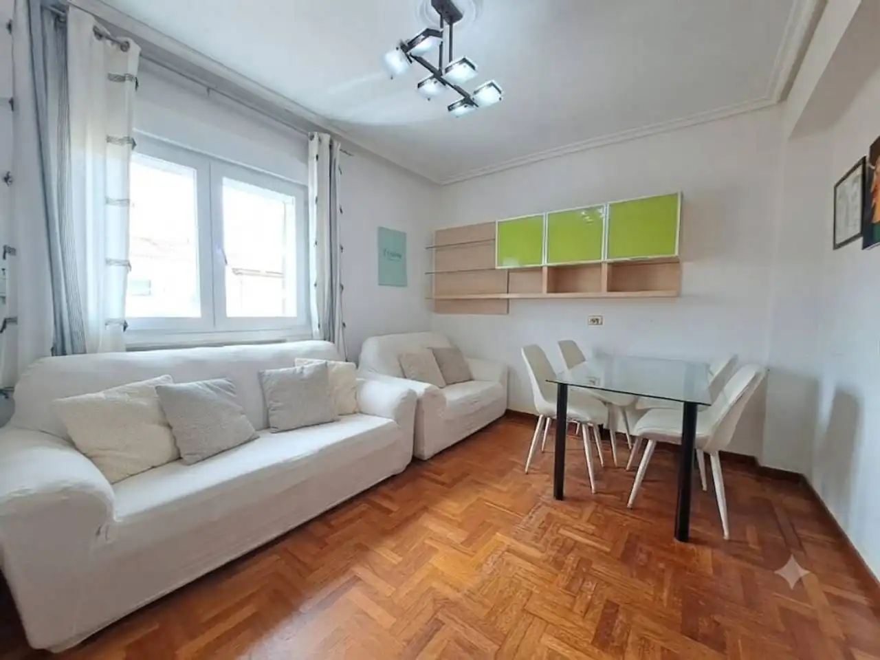 Sala de estar de Piso en venta en Burgos con Calefacción, Parquet y Terraza
