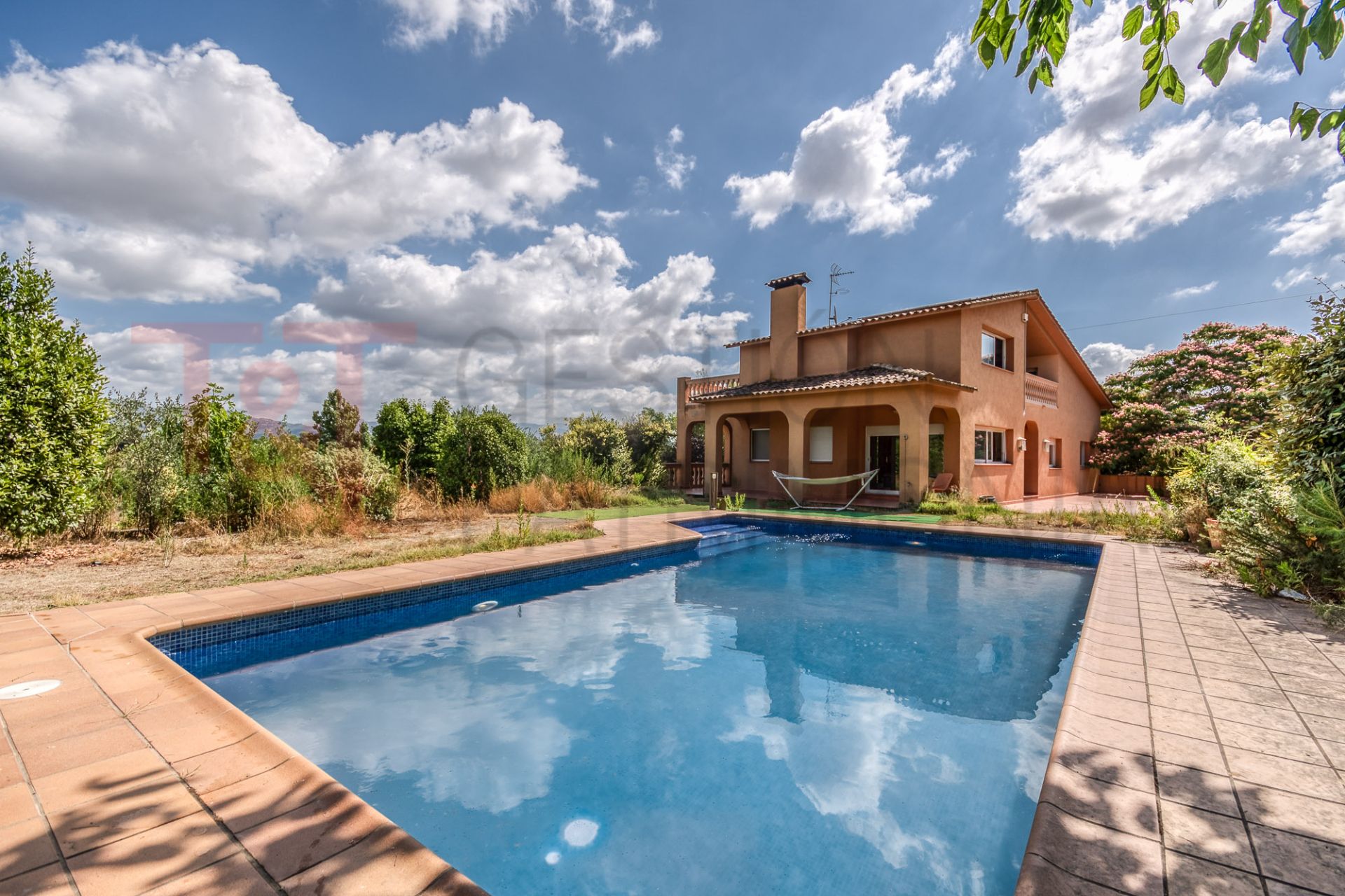 Vista exterior de Casa o xalet en venda en Santa Eulàlia de Ronçana amb Aire condicionat, Calefacció i Jardí privat