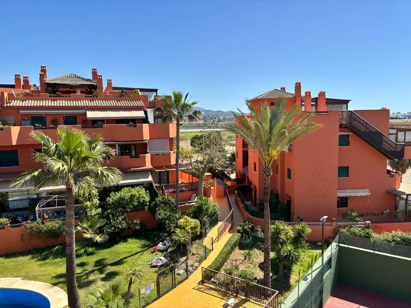 Exterior view of Attic for sale in Vélez-Málaga  with Air Conditioner, Terrace and Balcony