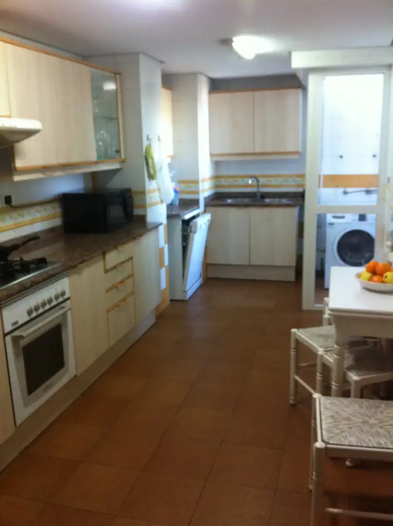Cocina de Piso en venta en Valencia con Aire acondicionado, Amueblado y Horno