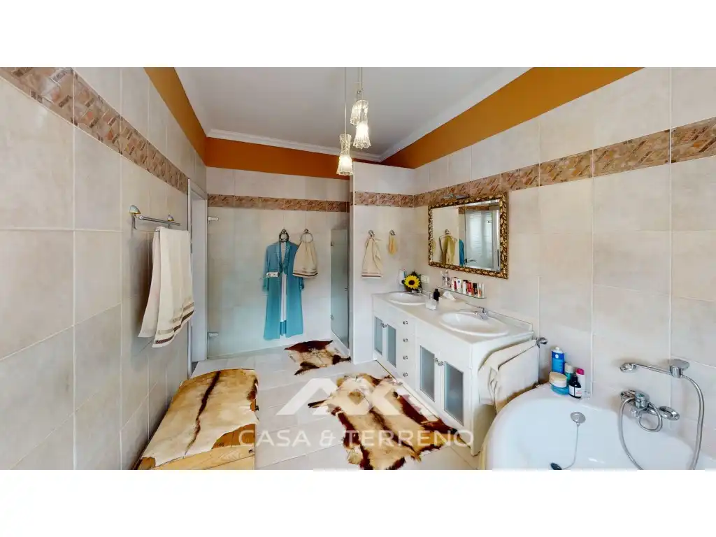 Bathroom of Houses for sale in Sayalonga  with Air Conditioner, Private garden and Terrace