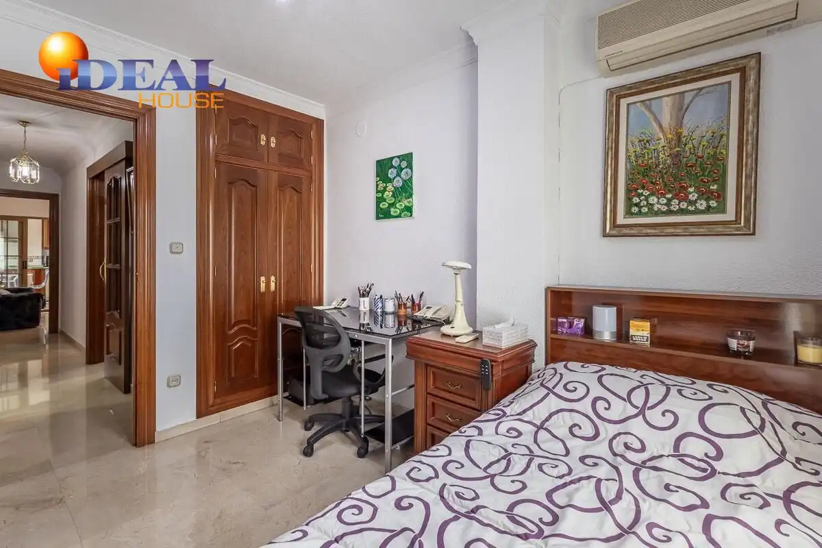 Piso con ascensor en venta en Calle ARQUITECTO JIMENEZ LACAL, imagen 26