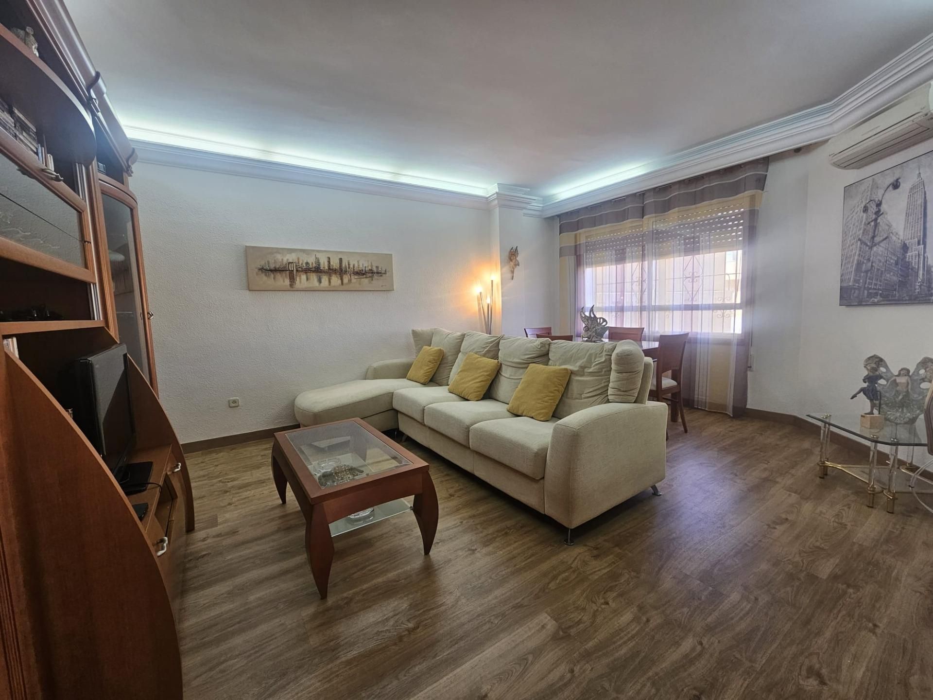 Living room of Flat for share in Cartagena  with Air Conditioner and Furnished
