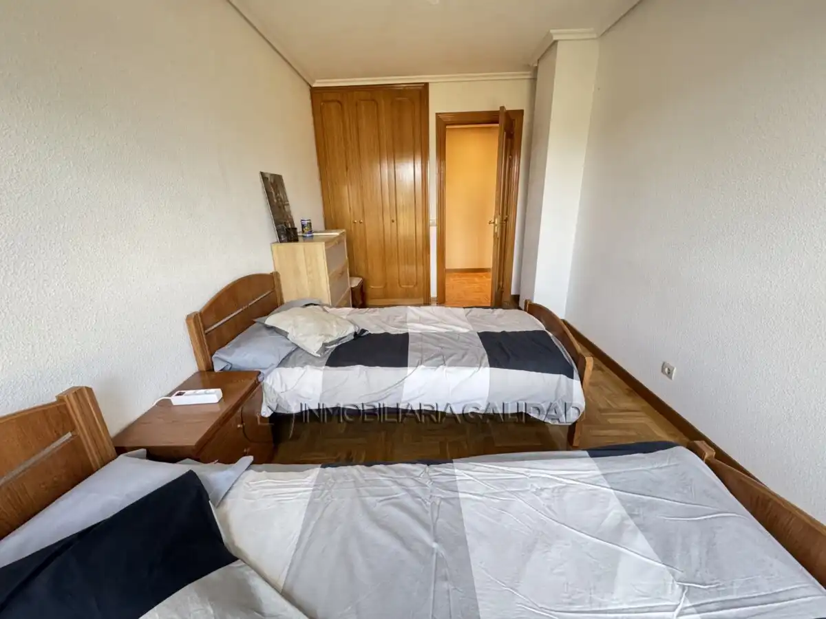 Habitación de Piso de alquiler en Burgos con Calefacción y Amueblado