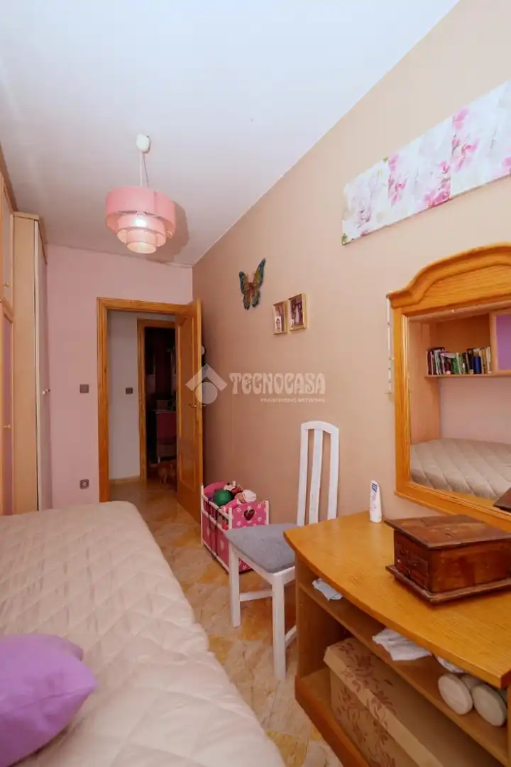 Habitación de Piso en venta en Linares