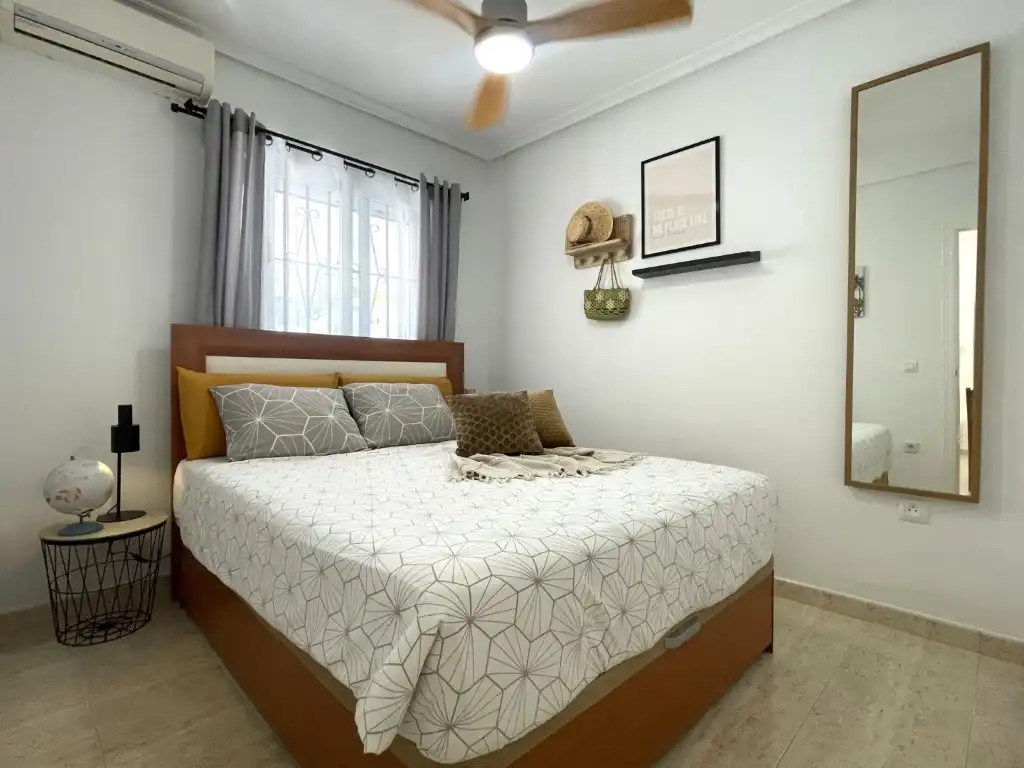 Habitación de Apartamento en venta en Vera con Aire acondicionado, Terraza y Amueblado