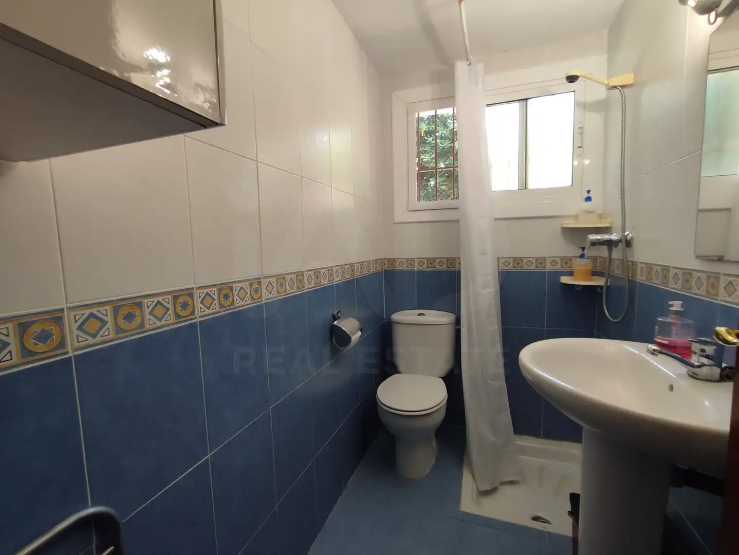 Bany de Casa o xalet en venda en Cunit amb Aire condicionat, Calefacció i Terrassa