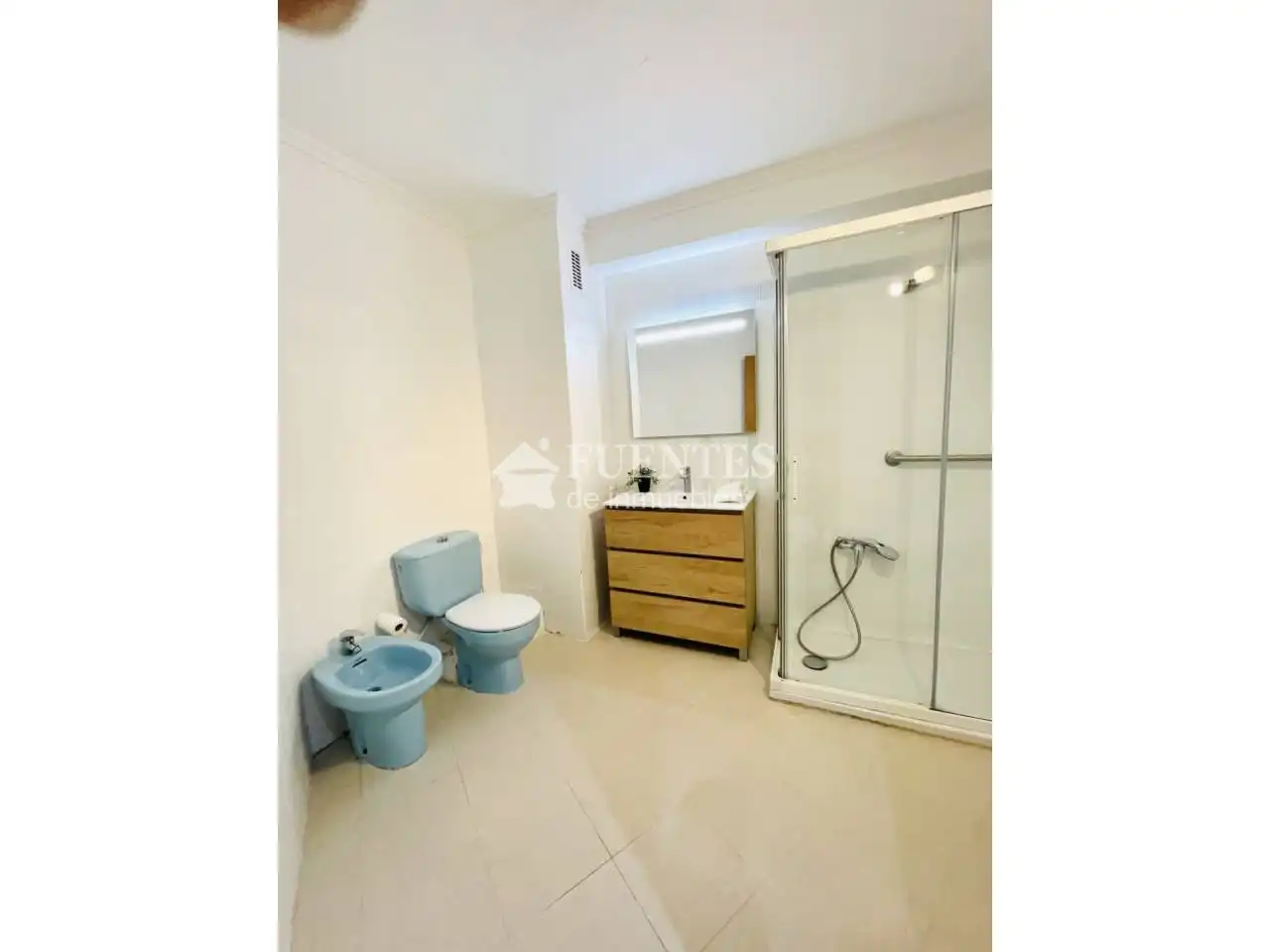 Baño de Piso en venta en Alicante / Alacant con Aire acondicionado y Terraza