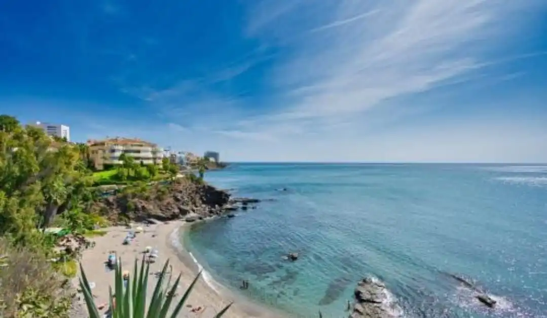 Vista exterior de Apartament de lloguer en Benalmádena amb Terrassa i Piscina comunitària
