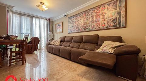 Foto 2 de Casa adosada en venda a Avenida Alemania-Italia, Vila-real