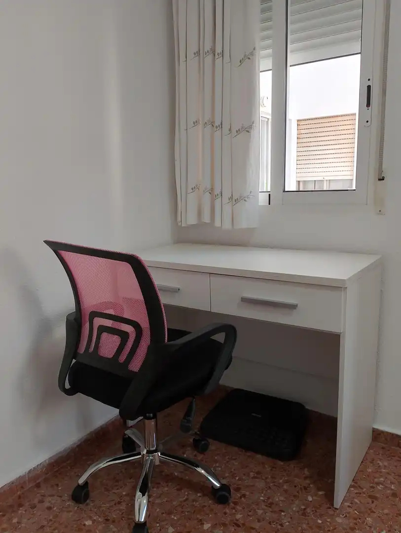 Bedroom of Flat for share in Valencia  with Heating, Furnished and Balcony